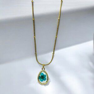 18k Gold Plated Stainless Steel Satellite Chain, Pressed Flower Resin Pendant
